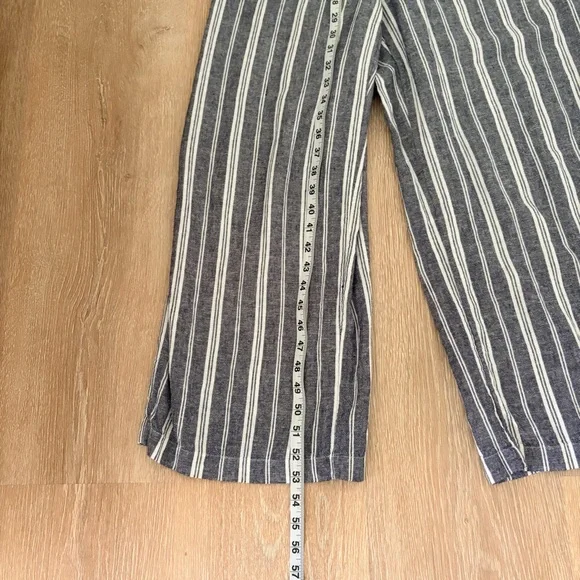 GAP Gray & White Striped Smocked Wide-Leg Linen Jumpsuit- XS - Picture 4 of 14
